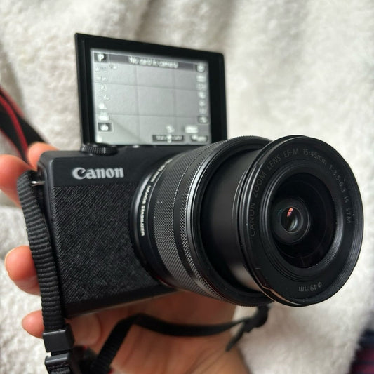 Canon Eos M200 1 Cm